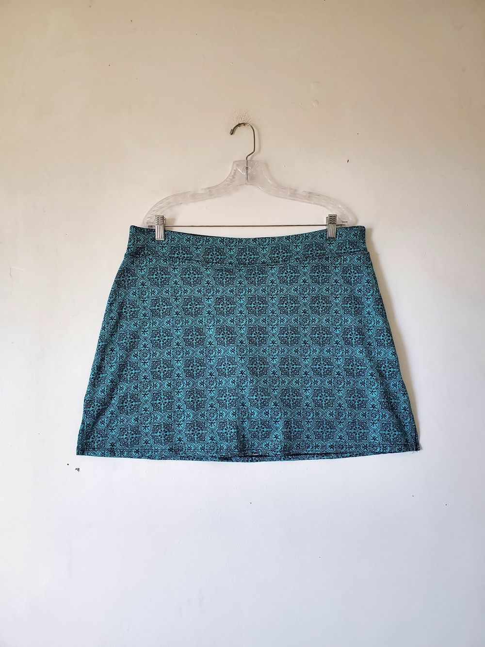 Tranquility Pattern‎ Blue Skort Black Shorts Size 2 XL Summer Casual